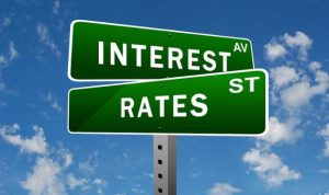 أسعار الفائدة المنخفضة مشكلة وليست حلا