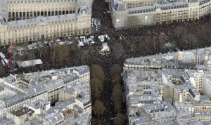 بالفيديو… اكثر من 2.5 مليون متظاهر ضد الإرهاب في فرنسا