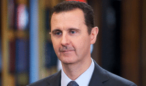 الأسد يهنئ جنوده المنسحبين من مستشفى جسر الشغور على سلامتهم