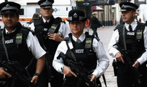 الإفراج عن 6 أشخاص في بريطانيا بعد الاشتباه بتورطهم في أعمال إرهابية