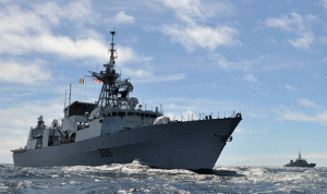 البحرية الأمريكية تدرس مصاحبة سفن بلدان أخرى عبر مضيق هرمز