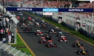 هاميلتون يفوز بسباق “الفورمولا 1” في أستراليا ونصر يسرق الأضواء