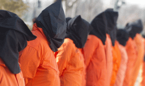 الإفراج عن 5 معتقلين عرب من سجن غوانتانامو