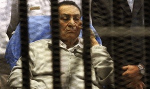 قوات الامن المصرية تفض مظاهرات احتجاج على الحكم ببراءة مبارك