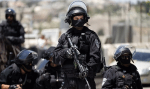 إسرائيل تعتقل 13 فلسطينيا في القدس الشرقية والضفة الغربية