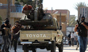 الجيش الليبي يواجه مقاومة عنيفة من المسلّحين في بنغازي