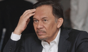 زعيم المعارضة الماليزية مثلي الجنسية