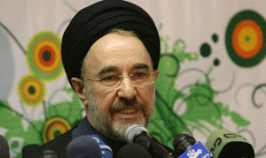 إستهداف صحيفة إيرانية لنشرها تصريحات وصورة لخاتمي