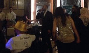 بالصور.. النجم موسى يحيي ليلة رأس السنة في مطعم عبد الوهاب
