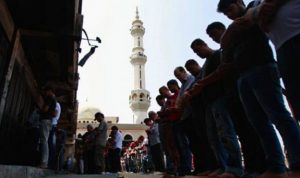 الخطاب الديني في لبنان بين التحليل واقتراحات الإصلاح: خطباء مسيّسون إلى تزايد… واستراتيجيات كلامية مؤثرة