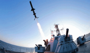 كوريا الشمالية تطلق صاروخا بالستيا في البحر