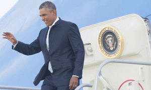 عطل بطائرة “أير فورس وان” يُجبر أوباما على استقلال طائرة احتياطية