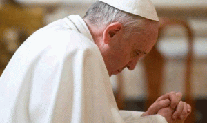 سكرتيرة البابا “جثة” في شقتها!