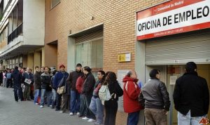 اسبانيا: عدد العاطلين عن العمل تحت حاجز الخمسة ملايين لأول مرة منذ 2011