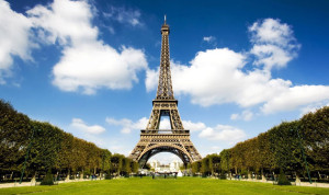 رفض بناء ناطحة في باريس يجعل برج ايفل هو الأطول حتى الآن